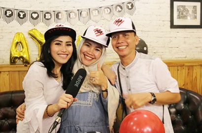 Ibunda Semangati Ayu Ting Ting Balik ke 'Pesbukers', Netizen: Keluarga Penuh Drama