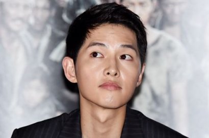 Song Joong Ki Dikabarkan Akan Tampil di 'Newsroom' JTBC, Bahas Apa?
