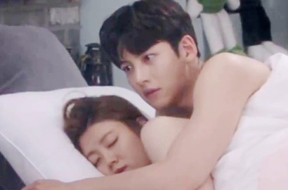 Kata-Kata Ji Chang Wook Ini Bikin Nam Ji Hyun Malu Usai Adegan Ranjang di 'Suspicious Partner'