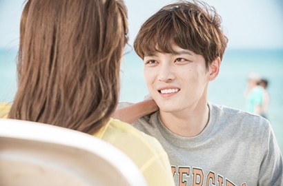 Dijamin Bikin Baper, 'Manhole' Ungkap Romantisnya Jaejoong-Uee Pacaran di Pantai