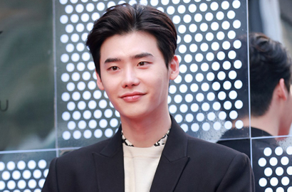 Gantikan Song Joong Ki, Lee Jong Suk Terpilih Jadi Duta Wisata Korea