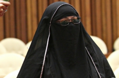Jadi Saksi Pansus Hak Angket, Yulianis Ungkap Cara 'Jorok' KPK Tetapkan Anas Jadi Tersangka