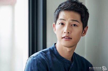 Makin Ganteng Jelang Nikah, Awas Meleleh Lihat Senyum Joong Ki di Foto Baru