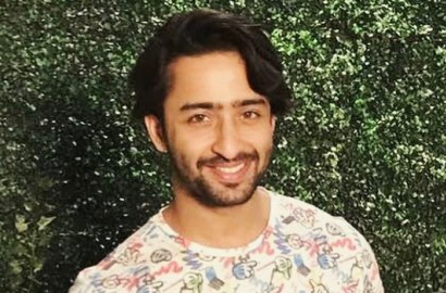 Ayu Ting Ting Balik ke 'Pesbukers', Fans Kecewa Shaheer Sheikh Pulang ke India?