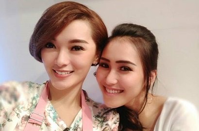 Jewer dan Panggil Zaskia Gotik dengan Sebutan Ini, Tingkah Laku Ayu Ting Ting Dihujat Kasar