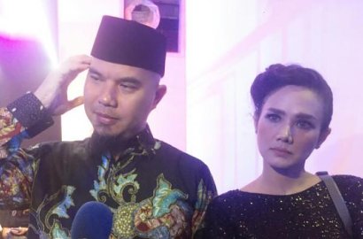 Liburan Bareng, Ahmad Dhani dan Mulan Jameela Malah Pisah Ranjang?