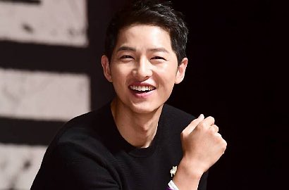 Ganteng Abis, Style 'Piyama' Song Joong Ki Ini Ternyata Senilai Rp 24 Juta