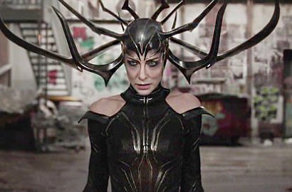Keluhan Cate Blanchett Kenakan Kostum Super Ketat dan Heboh di 'Thor: Ragnarok'