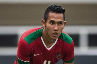 'Kalahkan' Ariel Tatum, Pacar Seksi Ryuji Utomo Malah Kepergok Gandeng Cowok Lain?