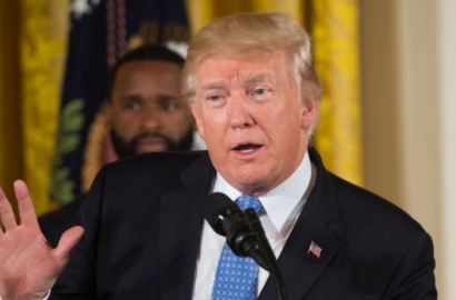 Dilelang, 'Coretan' Sederhana Donald Trump Ini Laku Hingga Rp 389 Juta