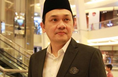 Sempat Incar Kursi Presiden Hingga Bupati, Kini Farhat Abbas Bertekad Jadi Ulama