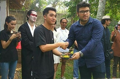 Kocaknya Ricky Harun 'Goda' Wanita di 'Cantik-Cantik Kucing Dapur'