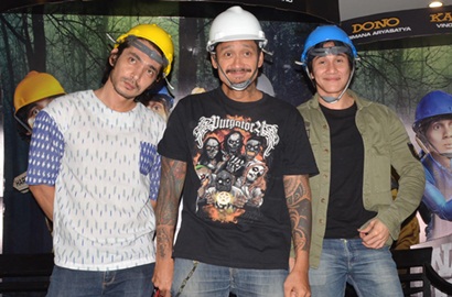 Tora cs Kompak Soal Ini Saat Syuting Bareng Cewek-Cewek Seksi di 'Warkop DKI 2'