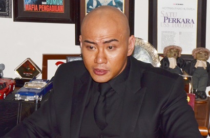 Tak Terima Diberitakan Kehabisan Uang, Deddy Corbuzier 'Ngamuk' di Media Sosial