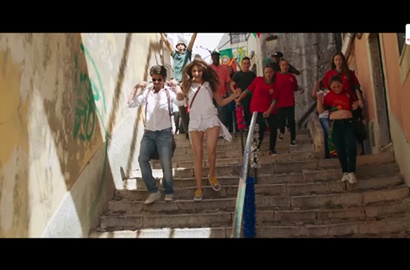 Sukses Duet Bareng Justin Bieber, DJ Diplo Garap OST Film Shahrukh Khan 'Jab Harry Met Sejal'