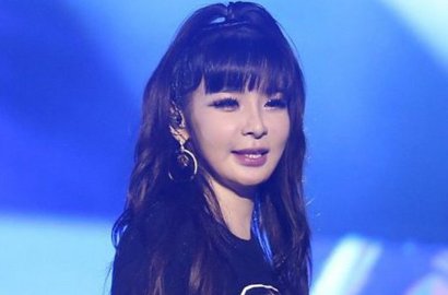Netter Ejek Habis-Habisan Wajah Park Bom Saat Siaran Live di Instagram