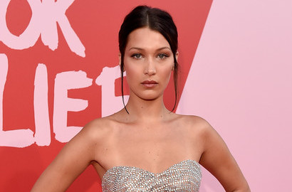 Sudah Tampil Seksi Abis, Bella Hadid Malah Alami Kejadian Memalukan Ini