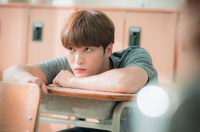Jaejoong Jadi Anak SMA dan Asyik Naik Sepeda di 'Manhole', Tetap Keren?