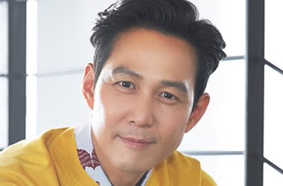 Rilis Foto Kencan Romantis Lee Jung Jae, Dispatch Malah Kena Sindir