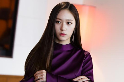 Sukses Bikin Melongo, Ini Harga Baju Renang Krystal di 'Bride of Water God'