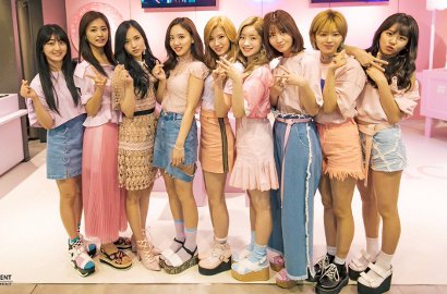 Harganya Bikin Netter Syok, Perhiasan yang Dirilis Twice Ini Ternyata Laris Manis
