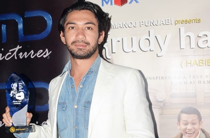 Jadi Aktor Indonesia Pertama Raih Piala Best Actor APFF 2017, Ini Kata Reza Rahadian