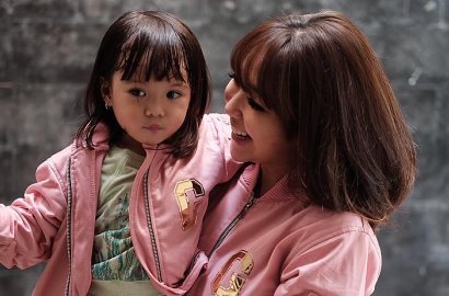 Lucunya Gempita Putri Gisella Telepon Rafathar dan Tanyakan Hal Dewasa