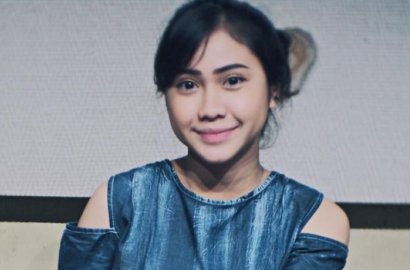 Cuek Dituding Hamil di Luar Nikah, Livia Teenebelle Bahagia Pamer Foto Anak