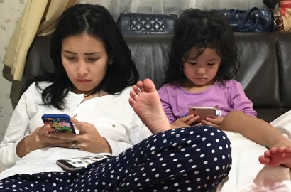 Ayu Ting Ting Belepotan Ngomong Inggris, Dihujat Gara-Gara Bilqis Buka Baju Depan Kamera