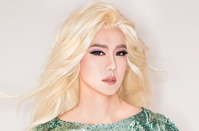 Jadi Transgender di Musikal, Kocaknya Yoo Yeon Seok Malah Tak Dikenali Ibu