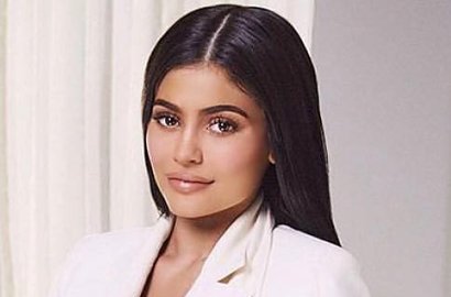 Unggah Foto Panas, Kylie Jenner Sukses Raup Untung 5 Triliun