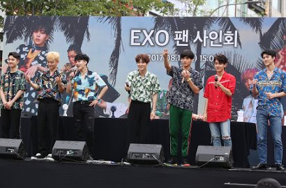 Datang ke Fansign EXO, Fans Indonesia Ini Diajak Nikah Chanyeol dan Dipasangi Jepit Baekhyun