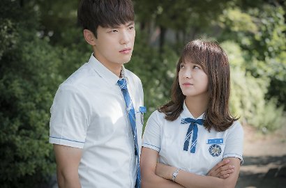 Makin Romantis, Kim Jung Hyun dan Sejeong Akhirnya Jadian di 'School 2017'?