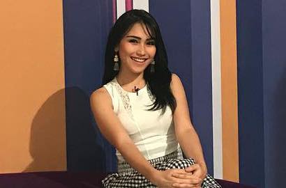 Ayu Ting Ting Pamer Dada dan Area Kewanitaan 'Nyeplak', Disindir Beda Level dengan Nagita