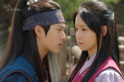 Menangis di 'The King in Love' , Yoona Berlutut Depan Jang Young Nam