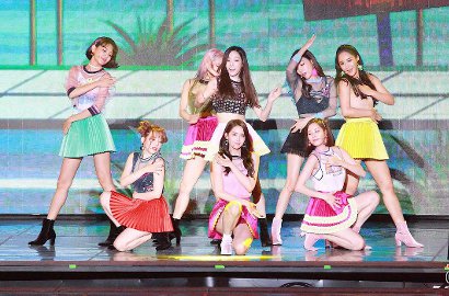 Buang Penampilan SNSD di 'DMZ Peace Concert', MBC Diamuk Fans