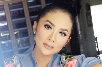 Harga OOTD Rp 100 Juta Krisdayanti Dihina, Fans Mati-Matian Bela Sang Idola