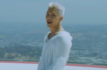 Menyayat Hati, Taeyang Galau di 2 MV Title Track 'Darling' - 'Wake Me Up'