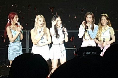 Gelar Konser Solo Perdana, Deretan Kostum Panggung Red Velvet Banjir Pujian