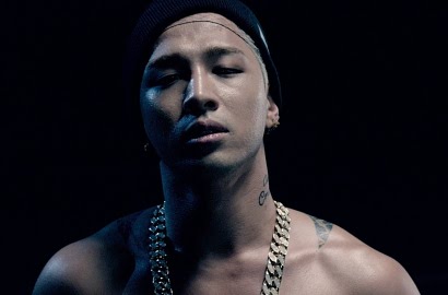 Terinspirasi Kisah Cinta Sendiri, Lagu Milik Taeyang cs Ini Bikin Ikut Patah Hati
