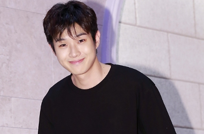 Gagal Dapatkan Lee Jong Suk, Film 'Witch' Konfirmasi Choi Woo Shik