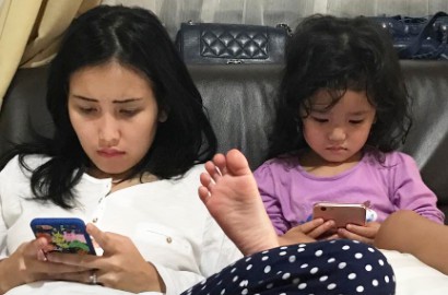 Pamer Bilqis Berkuda, Ayu Ting Ting Panas Dihujat 'Artis Terbodoh' dan Tak Diundang Pesta?