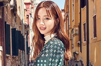 Perdana Usai Pacari Ryu Jun Yeol, Hyeri Seksi Umbar Paha di Pemotretan