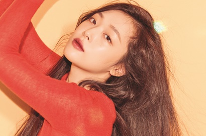 Ngedance Gila-Gilaan, Sulli Goyang Pantat Sambil Angkat Baju