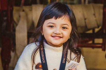 Imutnya Aksi Putri Kecil Anang-Ashanty Saat Minta Sepeda ke Presiden Jokowi