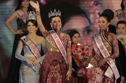 Selamat, RR Astari Indah Vernideani Berhasil Sabet Mahkota Miss Pariwisata 2017