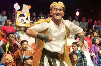 Tunjukkan Persiapan Joget di 'Pesbukers', Penampilan Caisar Curi Perhatian