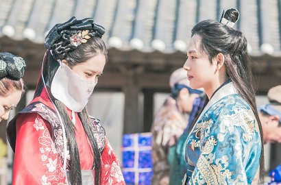 Yoona Berkaca-Kaca dan Peluk Erat Siwan di 'The King in Love', Ada Apa?