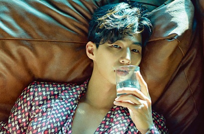 Song Jae Rim Siap Jadi Cameo di Film 'Your Wedding' Park Bo Young