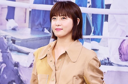 Ceria, Ha Ji Won Unggah Foto Asyik Selfie Bareng Banyaknya Dukungan 'Hospital Ship'